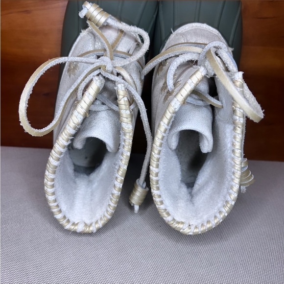 JACK ROGERS Chloe Classic Rain Boots In Olive/Metallic Beige Size 6 - Picture 6 of 9